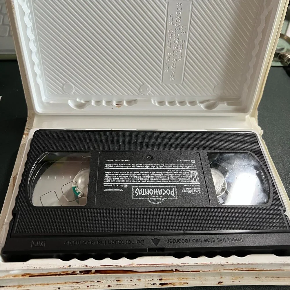 Disney VHS - Pocahontas (1996) - Masterpiece Collection 5741-1 First Pressing